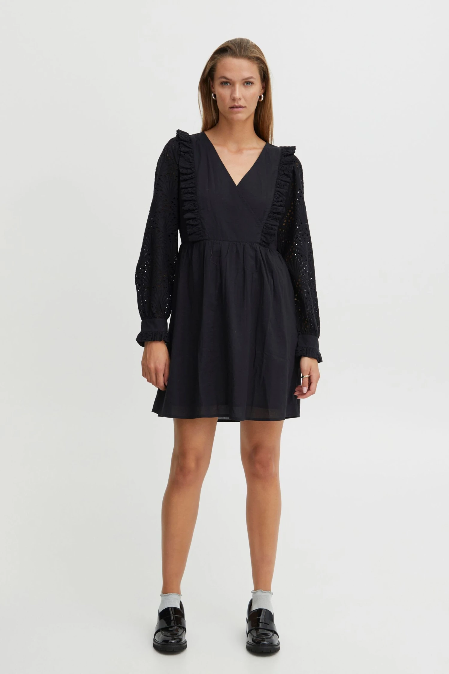 A-Linien-Kleid In Schwarz 3 A-Linien-Kleid In Schwarz – Bild 2