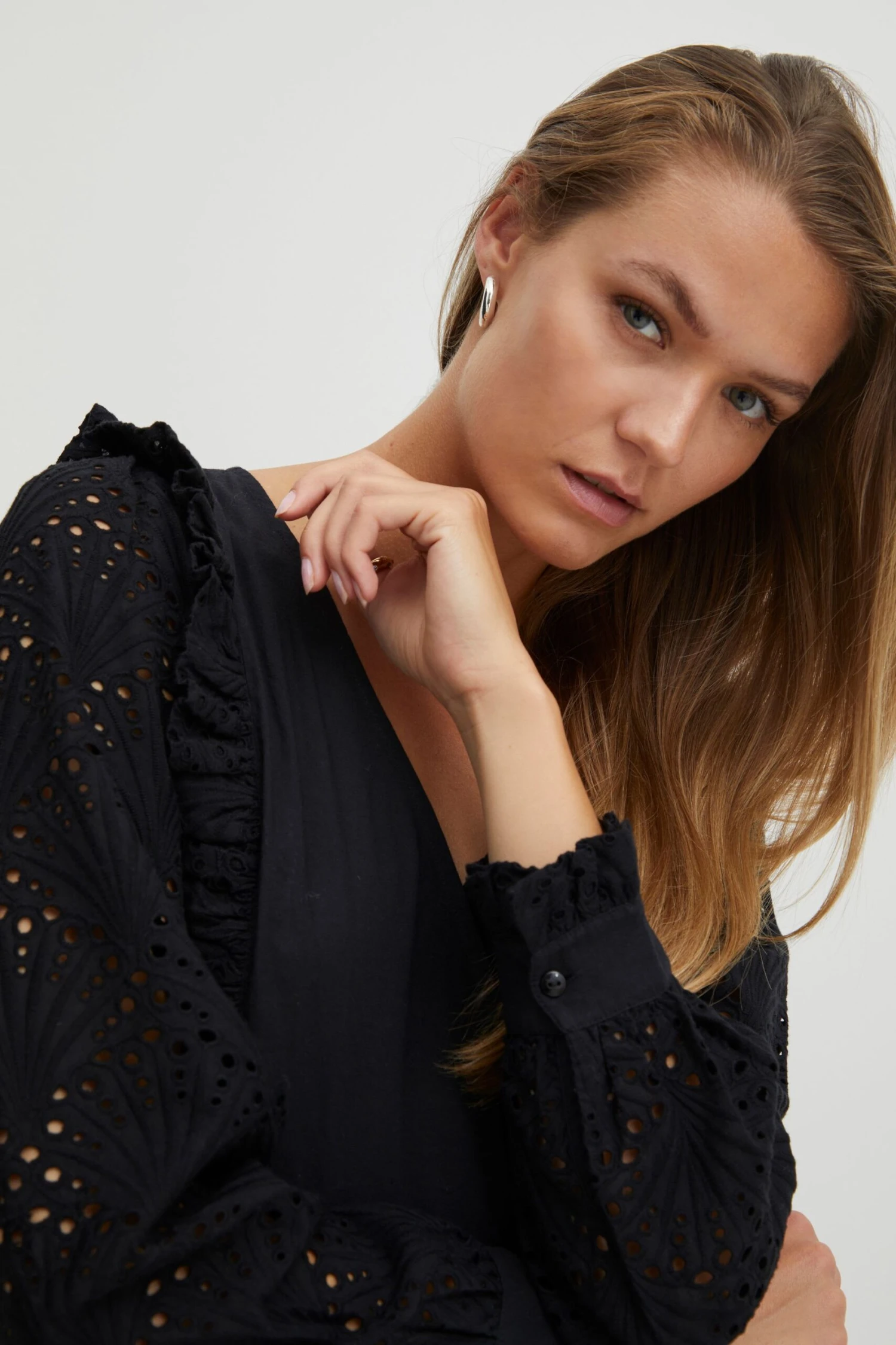 A-Linien-Kleid In Schwarz 6 A-Linien-Kleid In Schwarz – Bild 5