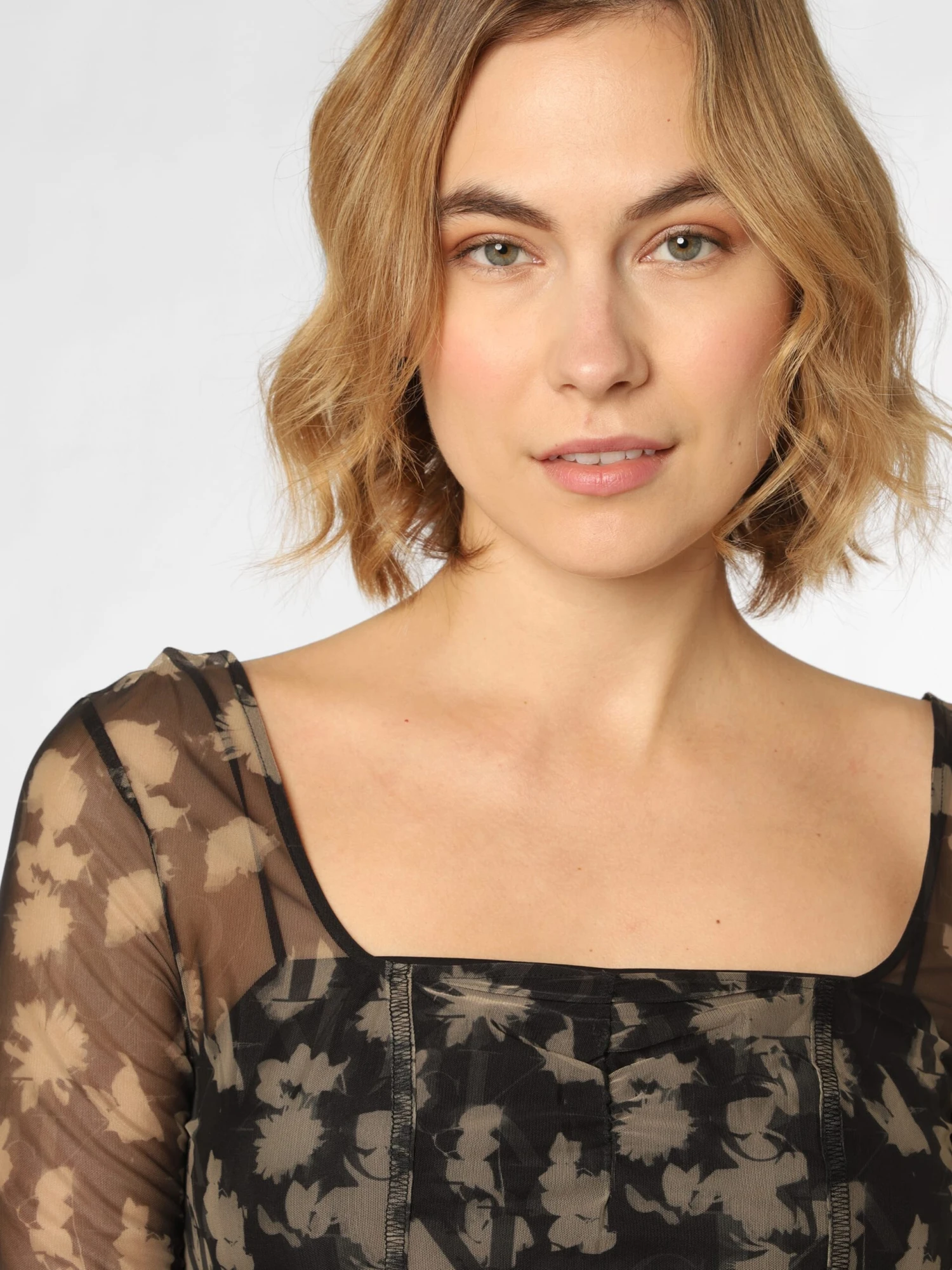 Calvin Klein Jeans Kleid In Schwarz Beige 4 Calvin Klein Jeans Kleid In Schwarz Beige – Bild 2