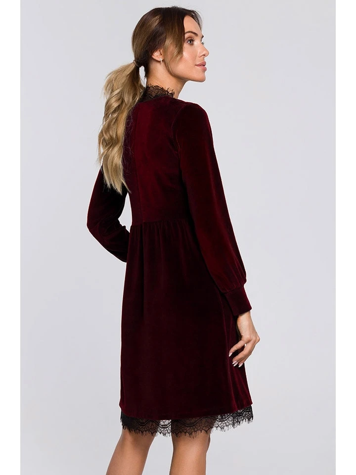 Kleid In Bordeaux 4 Kleid In Bordeaux – Bild 2