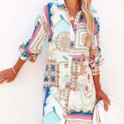 Kleid In Creme/ Bunt