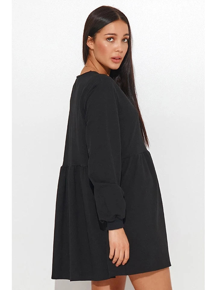 Kleid In Schwarz 4 Kleid In Schwarz – Bild 2