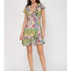 Kleid In Grün/ Bunt