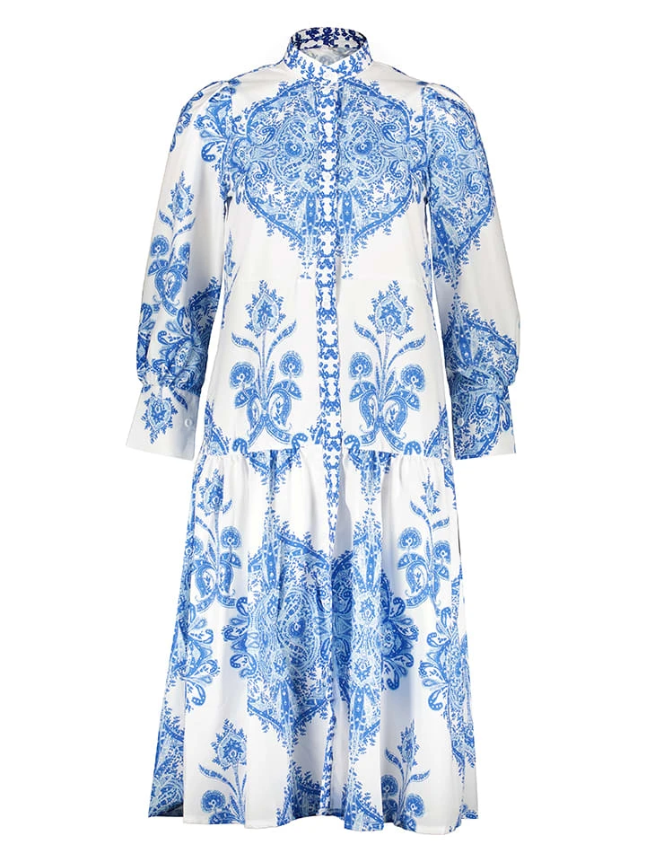 Kleid In Blau/ Weiß 3 Kleid In Blau/ Weiß