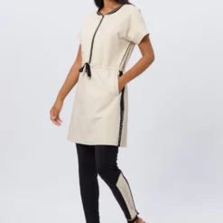 Kleid SUNSET VIBES In Almond 11 Kleid SUNSET VIBES In Almond -Angebote Zart Stil Store tuzzi kleid sunset vibes in almond 3 scaled