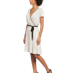 Kleid "Chicago Downtown" In Creme 9 Kleid "Chicago Downtown" In Creme -Angebote Zart Stil Store vive maria kleid chicago downtown in creme 3